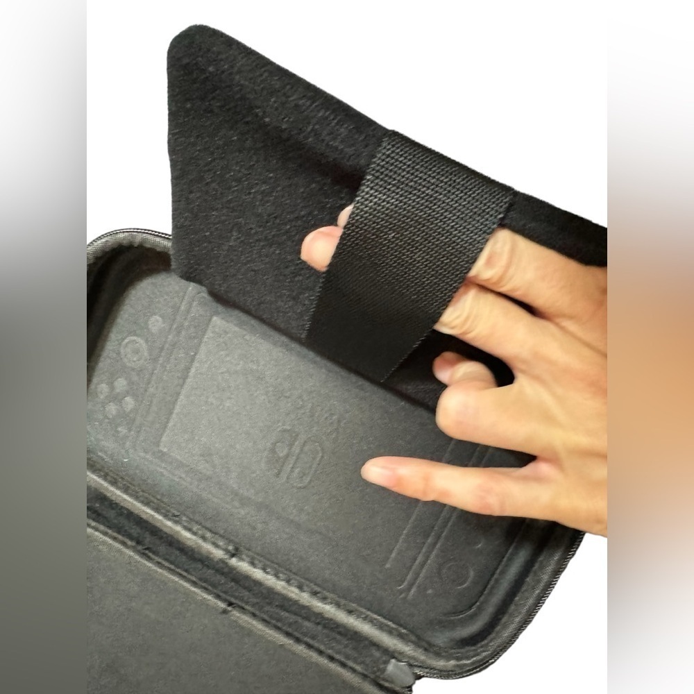 Nintendo Switch Carrying Case Black & Grey w/ Mesh Pocket and internal strap GUC - Picture 11 of 16